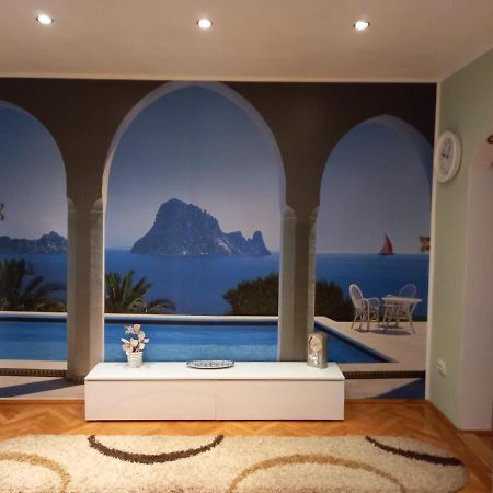 Blue Sky Apartment Ploieşti Dış mekan fotoğraf