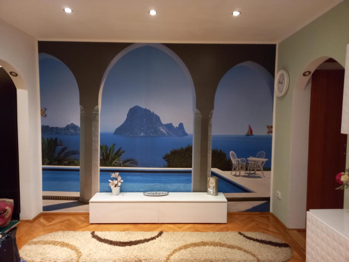 Blue Sky Apartment Ploieşti Dış mekan fotoğraf